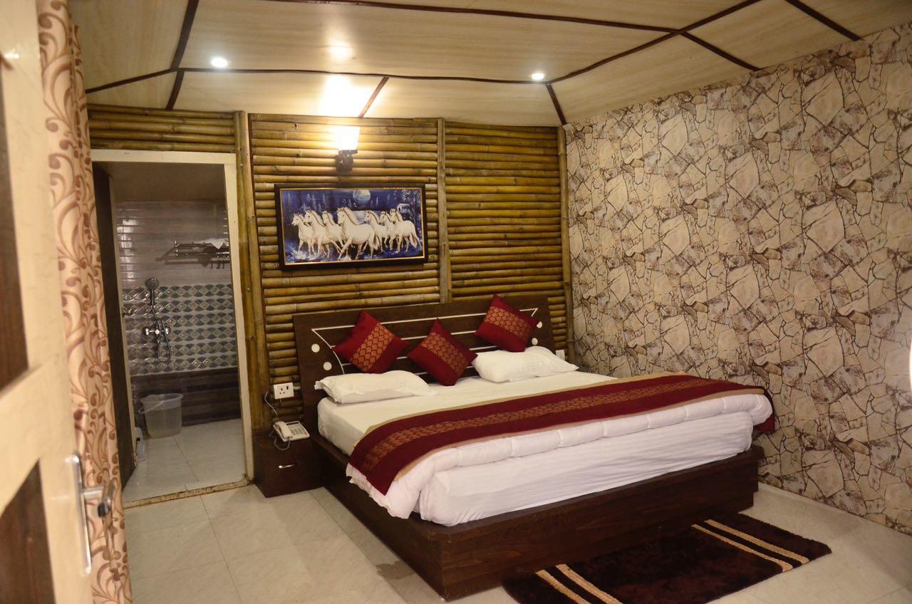 V Resorts Glamwoods Dhanulti Đồi Dhanaulti Ngoại thất bức ảnh